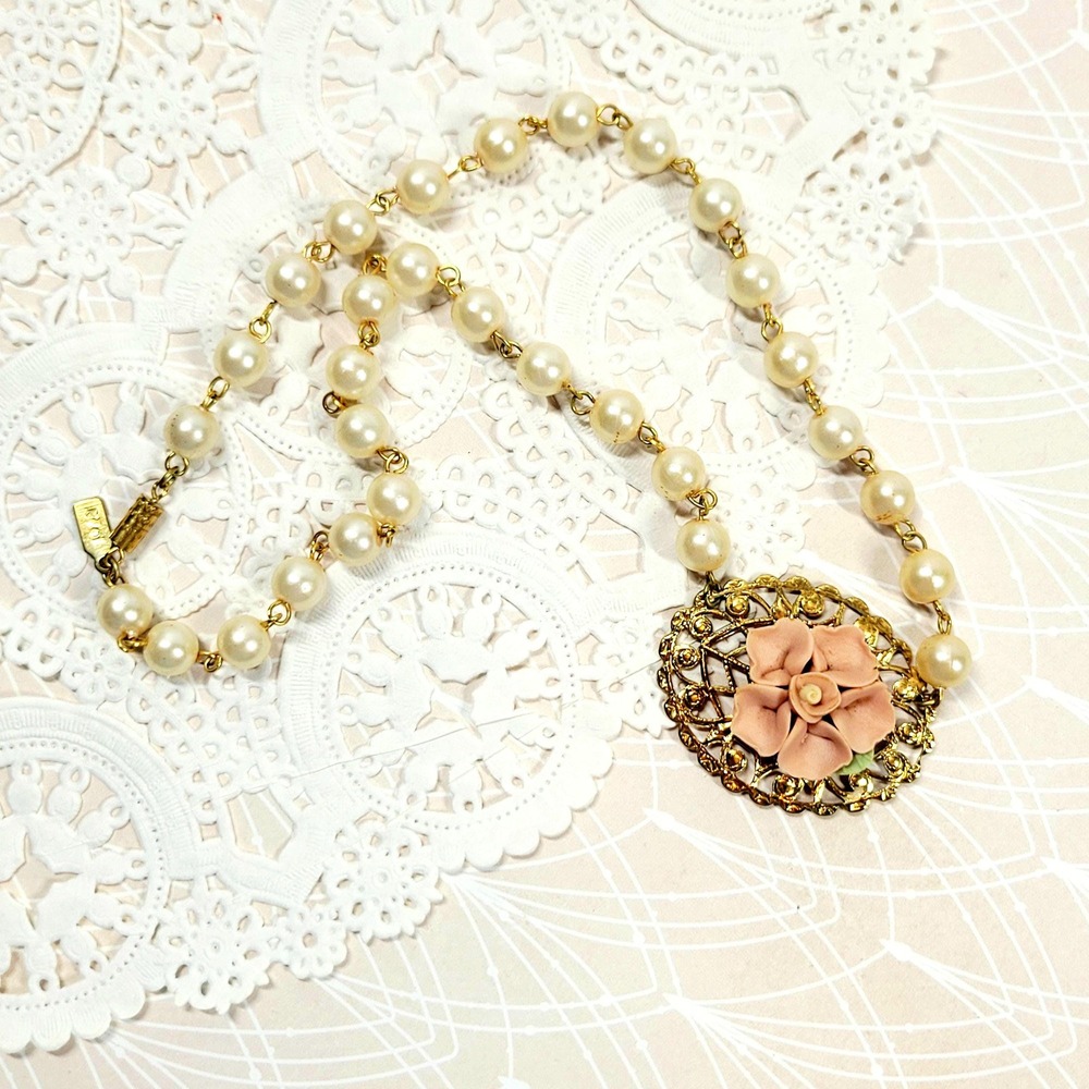 Vintage 1928 Jewelry Co Faux Pearl Necklace Filigree Pink Porcelain Flower